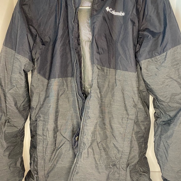 Columbia Men's Two-Tone Black and Gray Performance Jacket - Picture 1 of 3